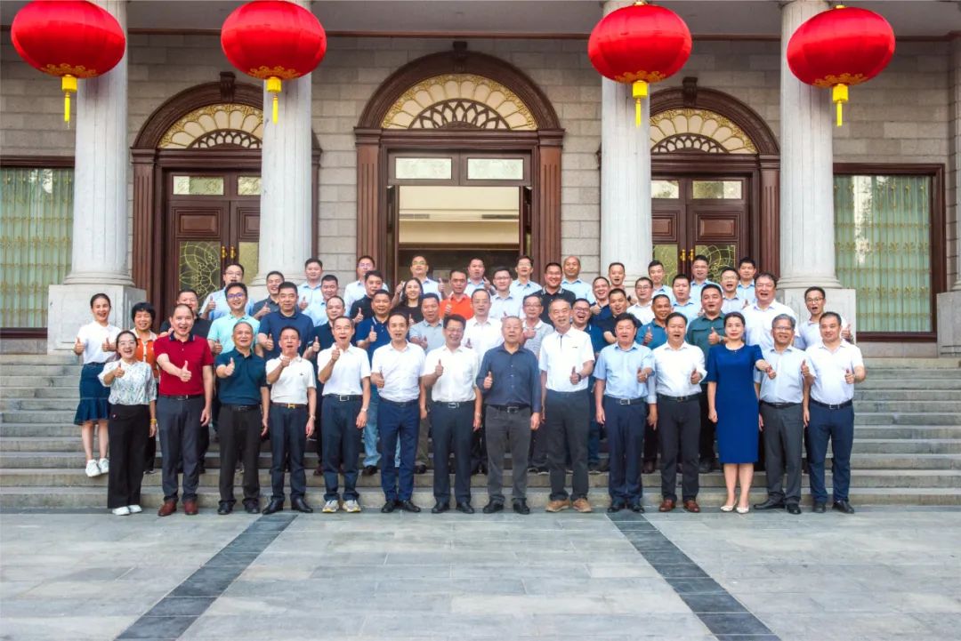 威華集團助力“我的家鄉我建設”平遠縣熱柘鎮鄉賢回鄉考察活動順利舉行！